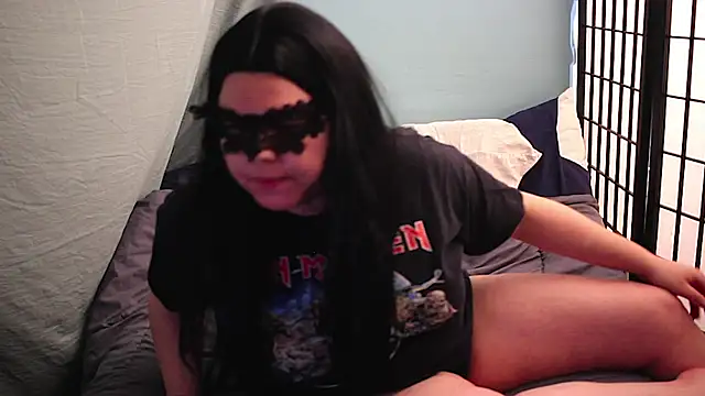 Snapshot of MagicalGirlFrieren chatting on 10/29/25, 10:44 MagicalGirlFrieren online show from 10/29/25, 10:44