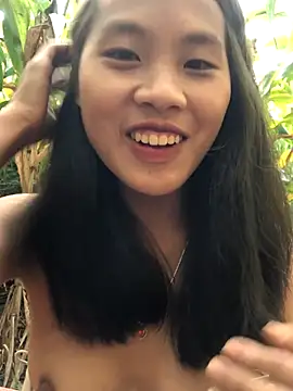 Snapshot of namicute chatting on 11/22/25, 02:10 namicute online show from 11/22/25, 02:10