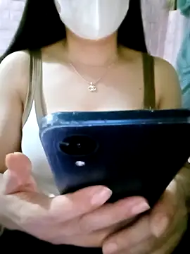 Snapshot of SansanCii chatting on 10/20/25, 06:25 SansanCii online show from 10/20/25, 06:25