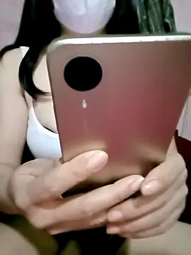 Snapshot of SansanCii chatting on 11/02/25, 09:28 SansanCii online show from 11/02/25, 09:28