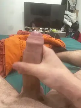 Snapshot of kevin-huge chatting on 02/14/26, 08:27 kevin-huge online show from 02/14/26, 08:27