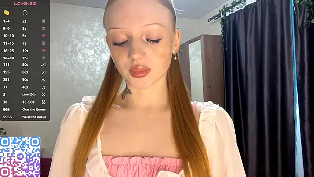 Snapshot of Iamlylu chatting on 11/15/25, 05:38 Iamlylu online show from 11/15/25, 05:38