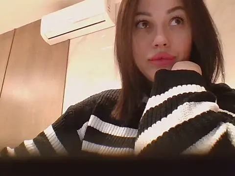 Snapshot of Yanorell chatting on 02/13/26, 10:00 Yanorell online show from 02/13/26, 10:00