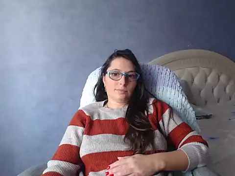 Snapshot of LuckyLisa23 chatting on 10/28/25, 10:30 LuckyLisa23 online show from 10/28/25, 10:30