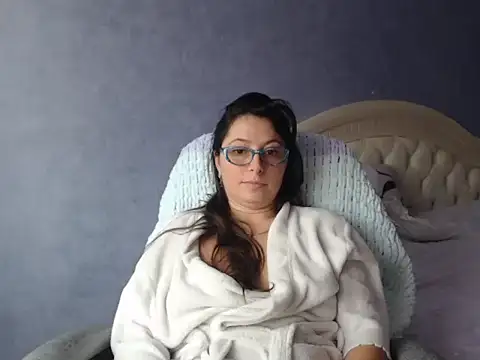 Snapshot of LuckyLisa23 chatting on 11/10/25, 10:14 LuckyLisa23 online show from 11/10/25, 10:14