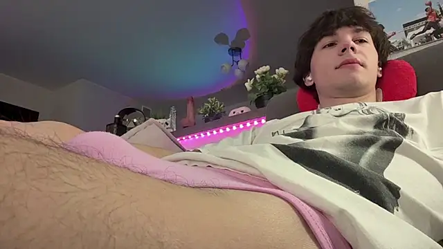 Jeremy1Scott online show from 02/15/26, 03:25