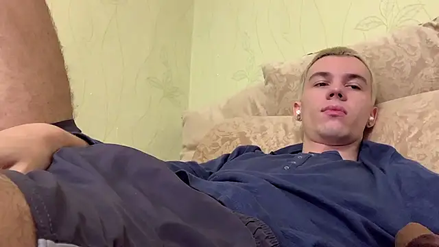 Jeremy1Scott online show from 07/11/26, 05:21
