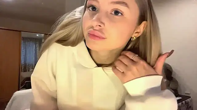 VictoriaMystery online show from 10/19/25, 02:07