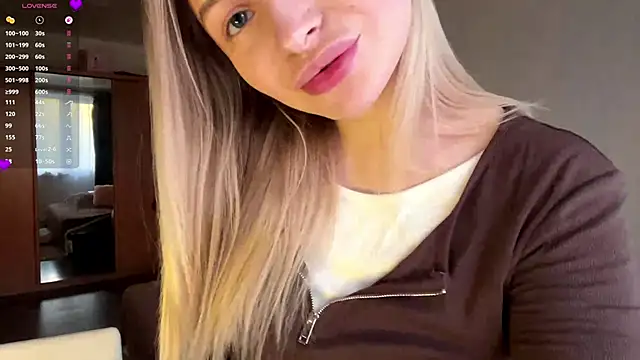 VictoriaMystery online show from 12/19/25, 01:40