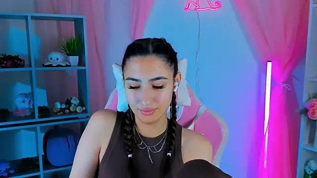 RebeckaThornton online show from 11/14/25, 10:03