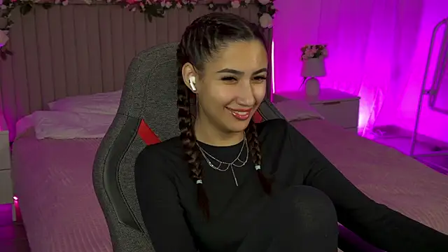 RebeckaThornton online show from 11/19/25, 06:08