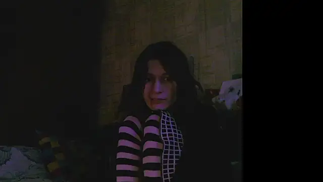 Snapshot of yukineko1 chatting on 10/15/25, 05:18 yukineko1 online show from 10/15/25, 05:18