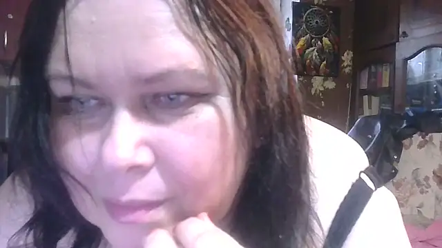 CharleeKendall online show from 12/18/25, 10:43