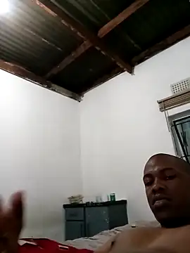 Snapshot of MyGuy352 chatting on 12/18/25, 04:18 MyGuy352 online show from 12/18/25, 04:18