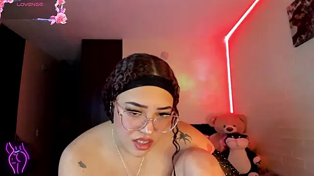 Lizz martins online show from 10/29/25, 02:14