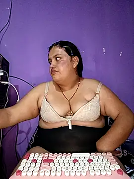 Snapshot of natt-bigass chatting on 05/02/26, 01:10 natt-bigass online show from 05/02/26, 01:10