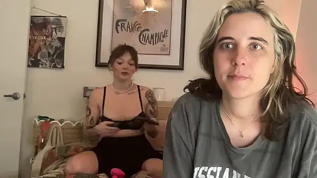 lill daddysgirl online show from 10/28/25, 04:09