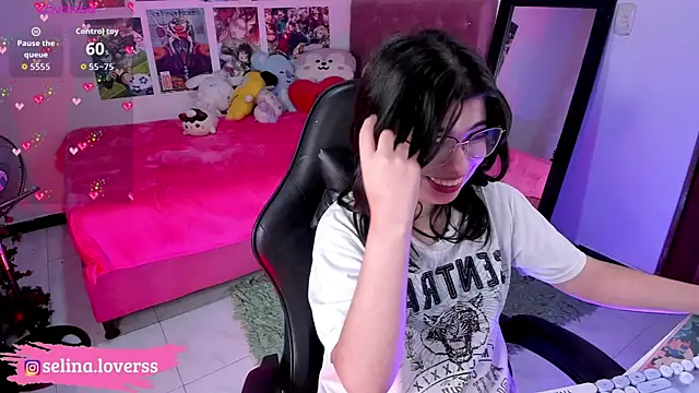 selina lovers  online show from 04/18/26, 03:21