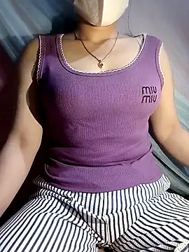 LalayCii online show from 10/13/25, 09:20