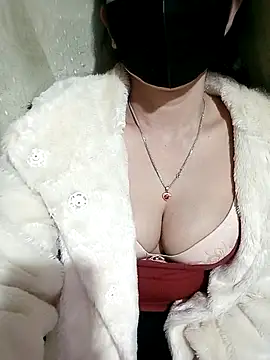 LalayCii online show from 11/03/25, 11:37