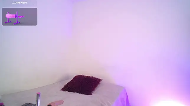 Miranda kim  online show from 11/07/25, 09:15