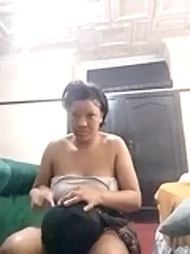 CaramelBoootie online show from 04/01/26, 07:33