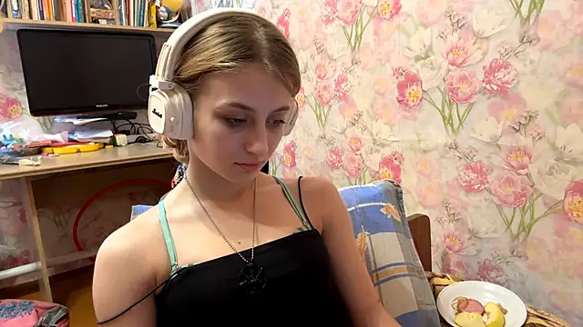 Snapshot of AmeliLia chatting on 02/07/26, 10:08 AmeliLia online show from 02/07/26, 10:08