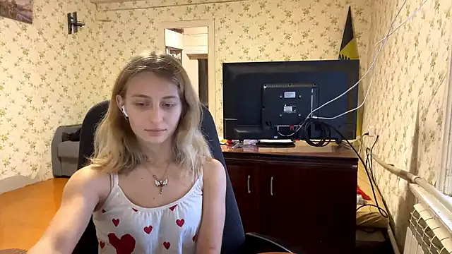 Snapshot of AmeliLia chatting on 02/27/26, 02:28 AmeliLia online show from 02/27/26, 02:28