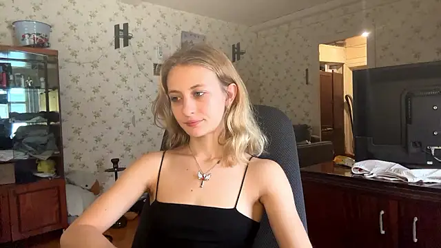 Snapshot of AmeliLia chatting on 02/28/26, 01:12 AmeliLia online show from 02/28/26, 01:12