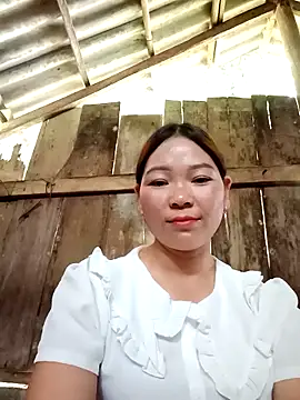 Snapshot of laddy-cute chatting on 10/31/25, 05:52 laddy-cute online show from 10/31/25, 05:52