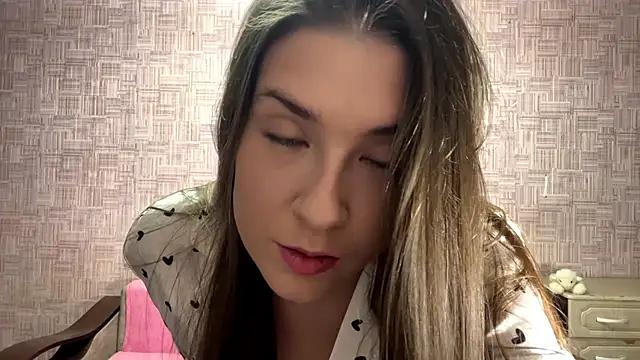 Snapshot of CandyEdaLove chatting on 10/30/25, 11:22 CandyEdaLove online show from 10/30/25, 11:22