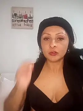 Snapshot of Mariapaula88 chatting on 12/02/25, 06:03 Mariapaula88 online show from 12/02/25, 06:03