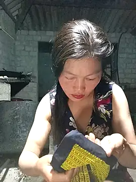 siusiu-00 online show from 10/19/25, 05:35