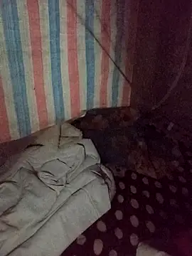 siusiu-00 online show from 10/23/25, 09:57