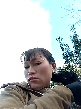 siusiu-00 online show from 12/18/25, 09:26