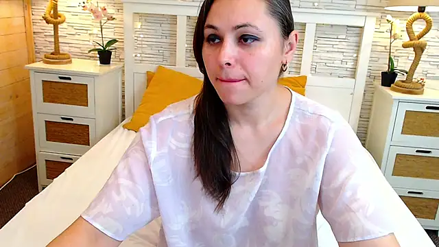 Soft Lilly online show from 11/25/25, 06:13