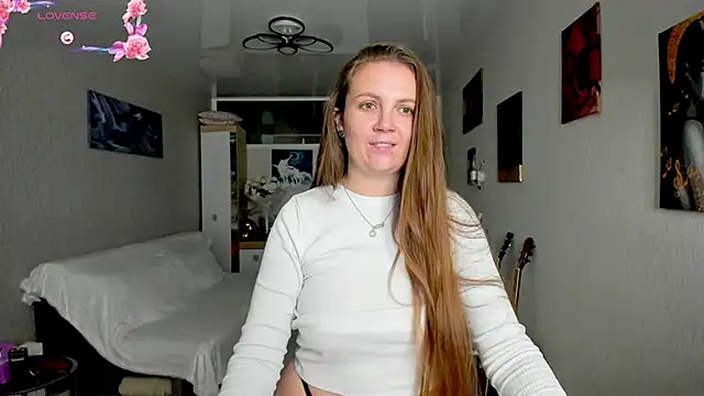 Amy  Leee  online show from 10/26/25, 04:24