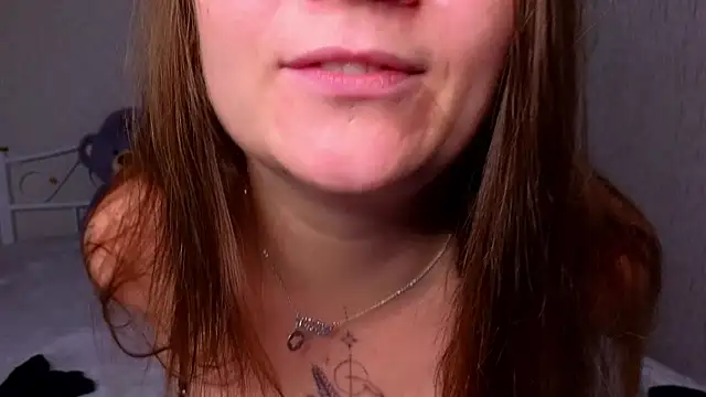 Amy  Leee  online show from 11/10/25, 06:51