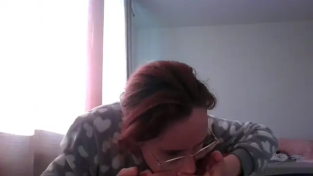 LuckySLove online show from 05/28/26, 05:21