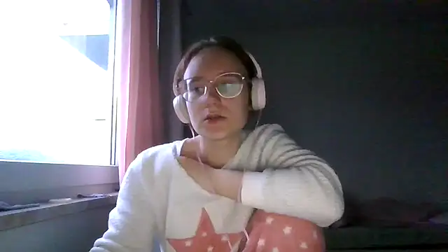 LuckySLove online show from 05/31/26, 07:04