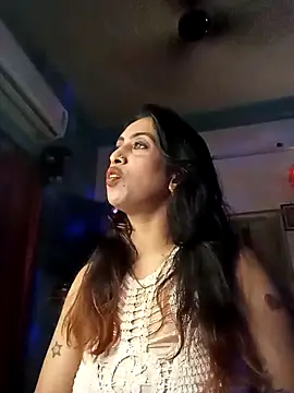 Darling Annie online show from 11/25/25, 06:30