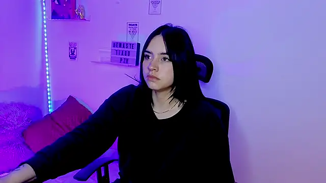 Emily Lindey online show from 03/26/26, 09:37