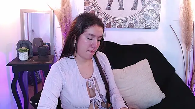 ZharaGag on u online show from 11/28/25, 02:42