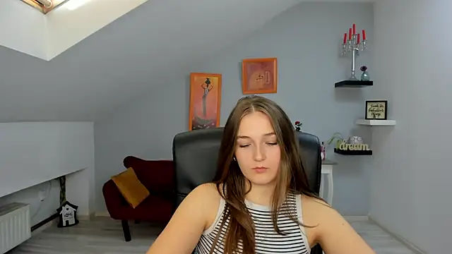 AnneWilsonn online show from 10/21/25, 10:49