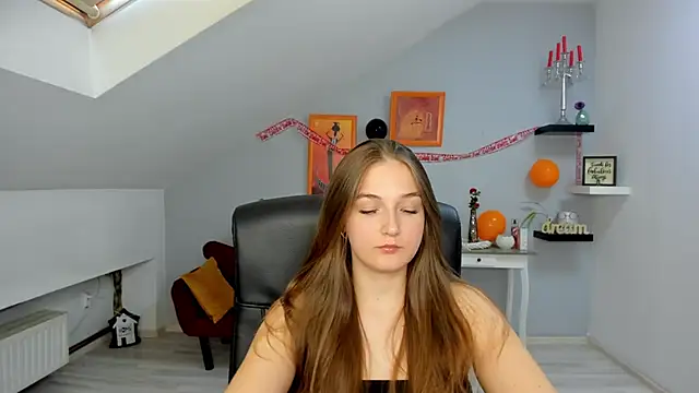 AnneWilsonn online show from 10/31/25, 12:17