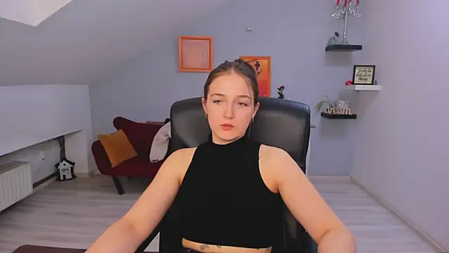 AnneWilsonn online show from 04/23/26, 12:29