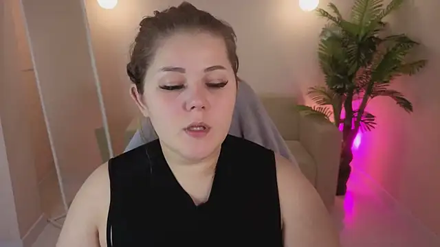 Scarlet Sinera online show from 11/29/25, 11:08