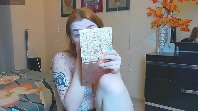 MeganNewCat online show from 12/18/25, 08:26