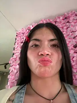 PamelaJonsom  online show from 04/14/26, 11:27