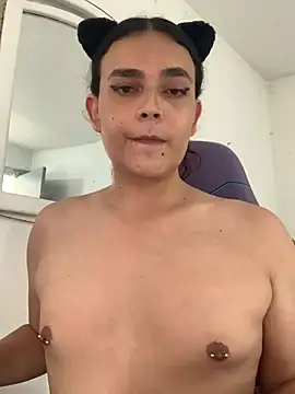 La-Gatiita-trans online show from 06/25/26, 05:17